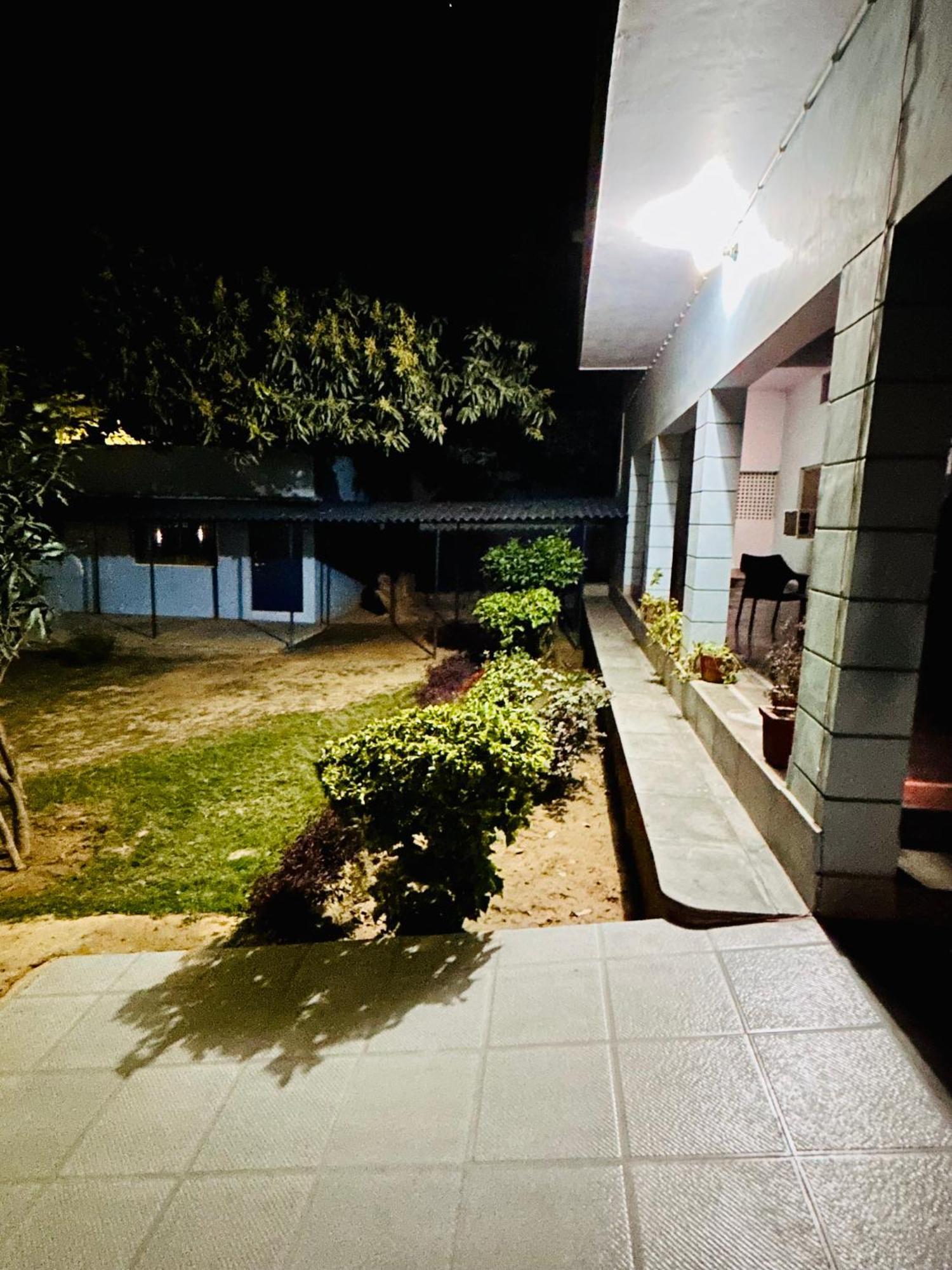 Gooseberry Garden Villa Ayodhya Buitenkant foto